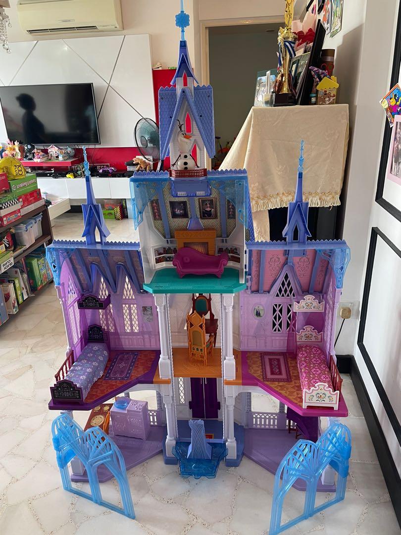 Disney Frozen 2 Ultimate Arendelle 