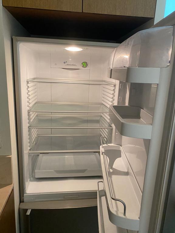 Fisher & Paykel Freestanding Refrigerator Freezer, 68cm, 413L, TV