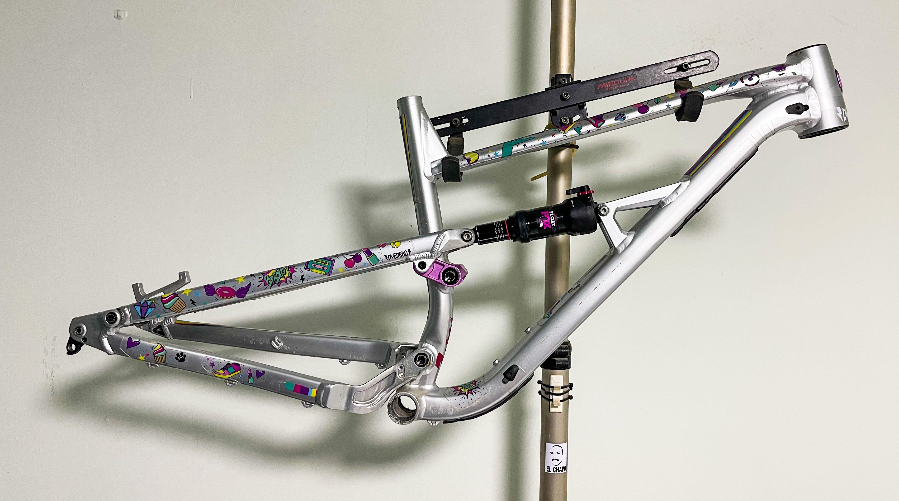 Frame on sale polygon d7