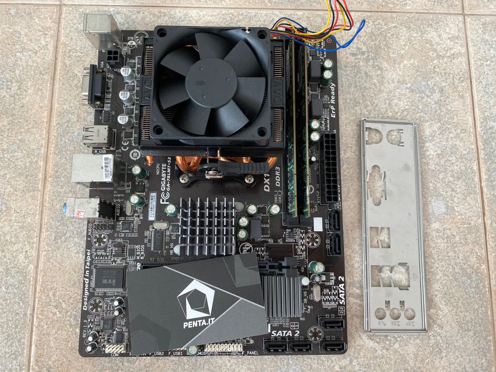 Gigabyte Motherboard + FX8350 CPU Combo, Computers & Tech, Parts