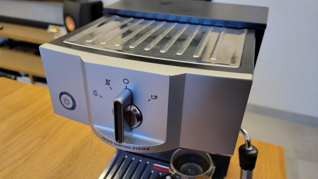 Krups XP562 半自動咖啡機 15Bar Pump Espresso Machine with KRUPS Precise Tamp Technology, 家庭電器, 廚房電器