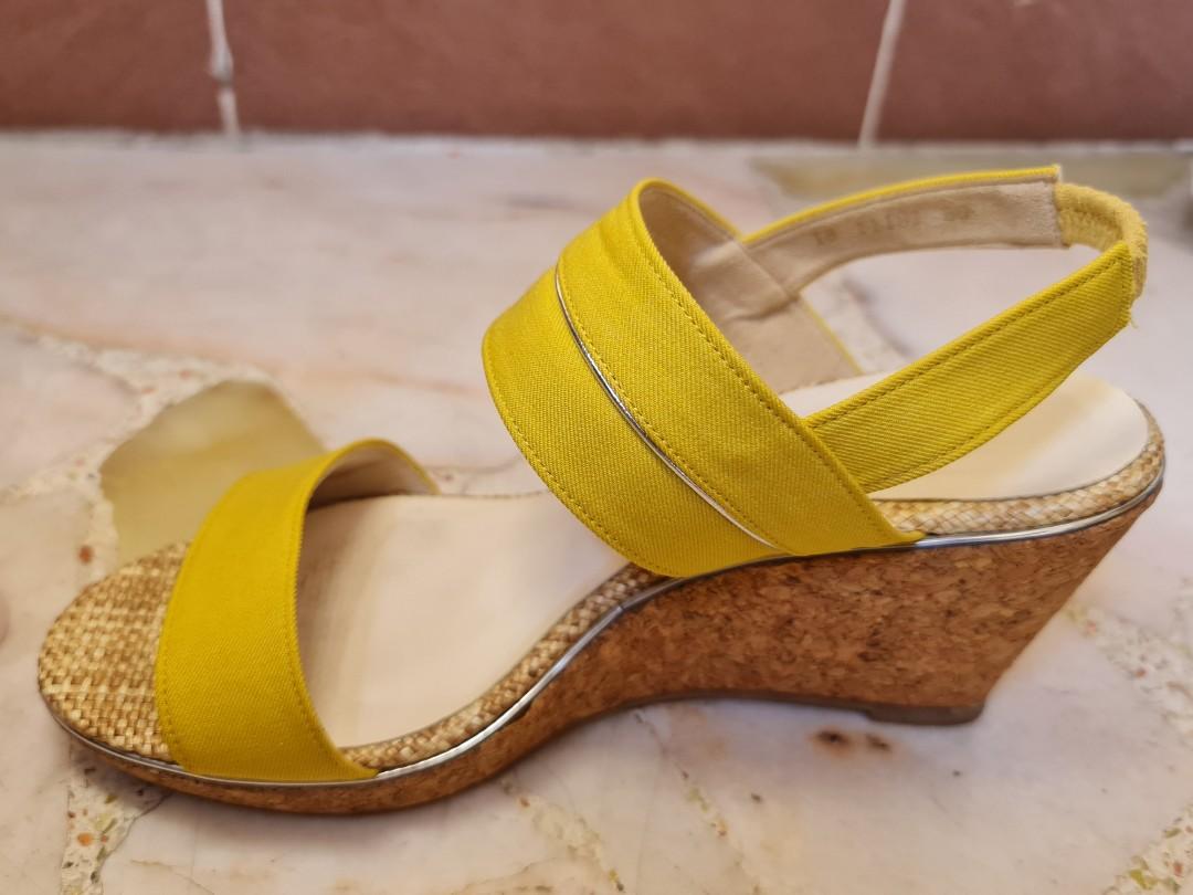 Mustard wedges store