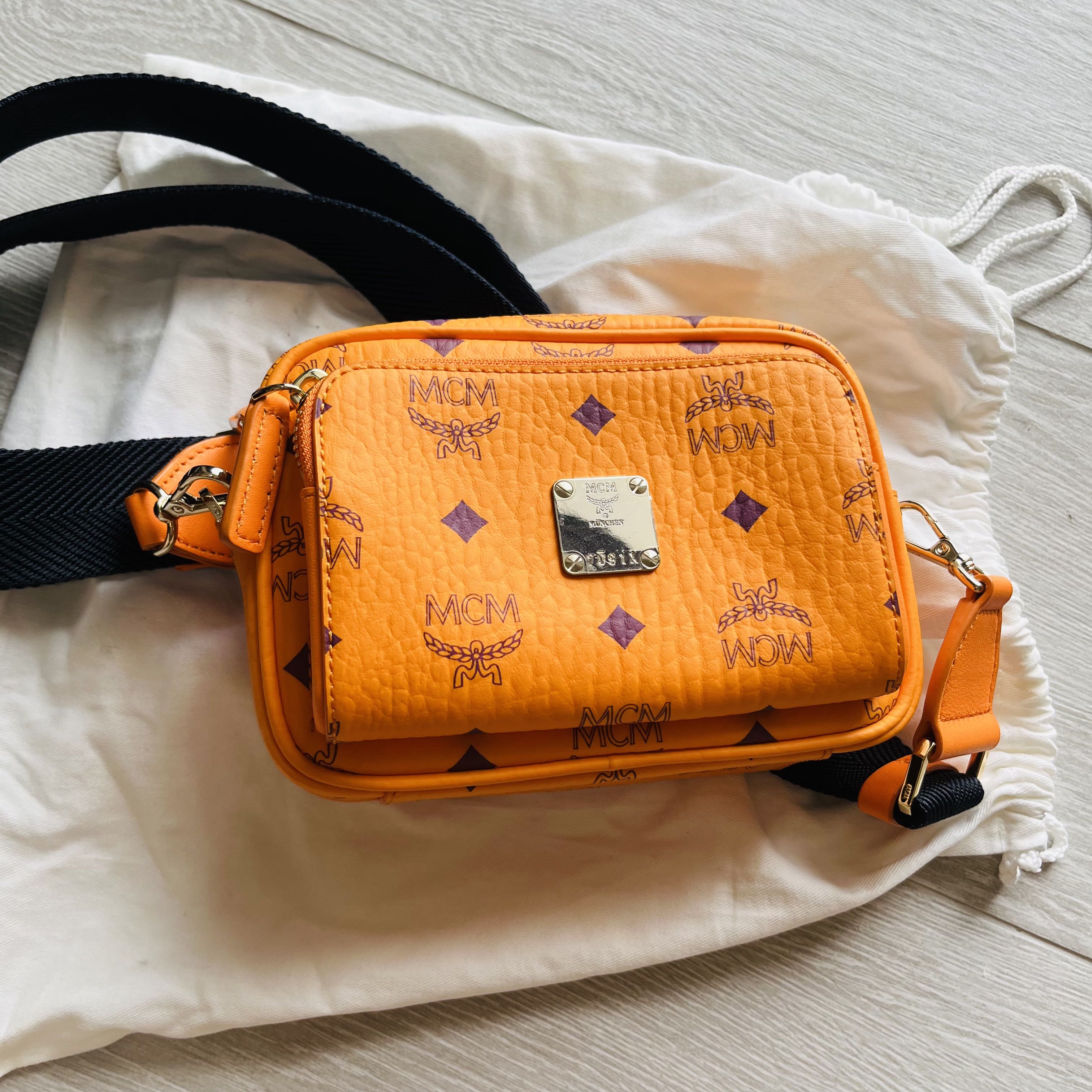 Mcm mini deals vintage crossbody bag