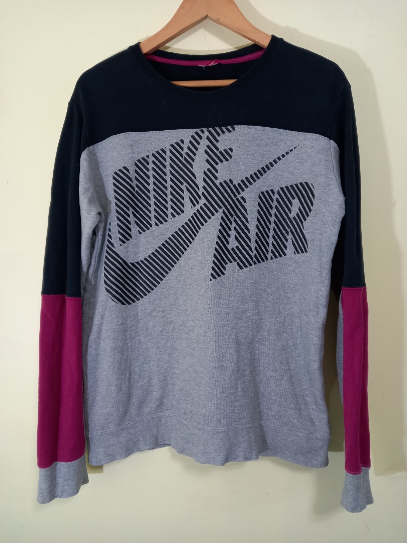 Nike crewneck big logo clearance
