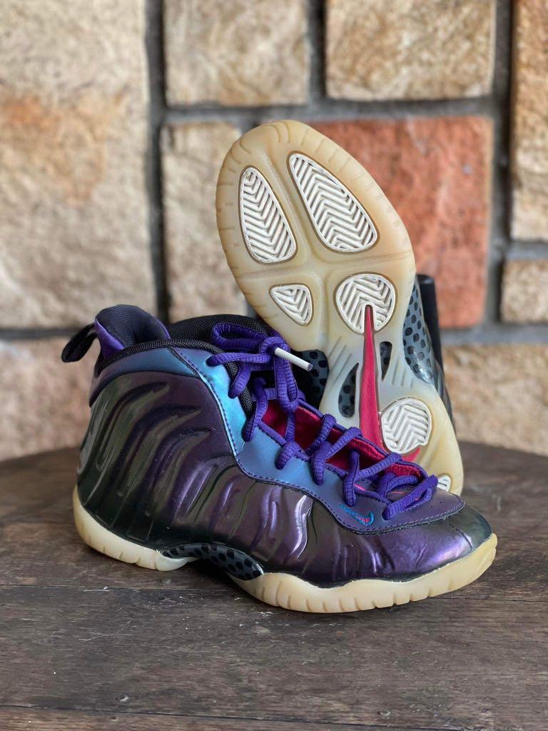 Kids store gold foamposite