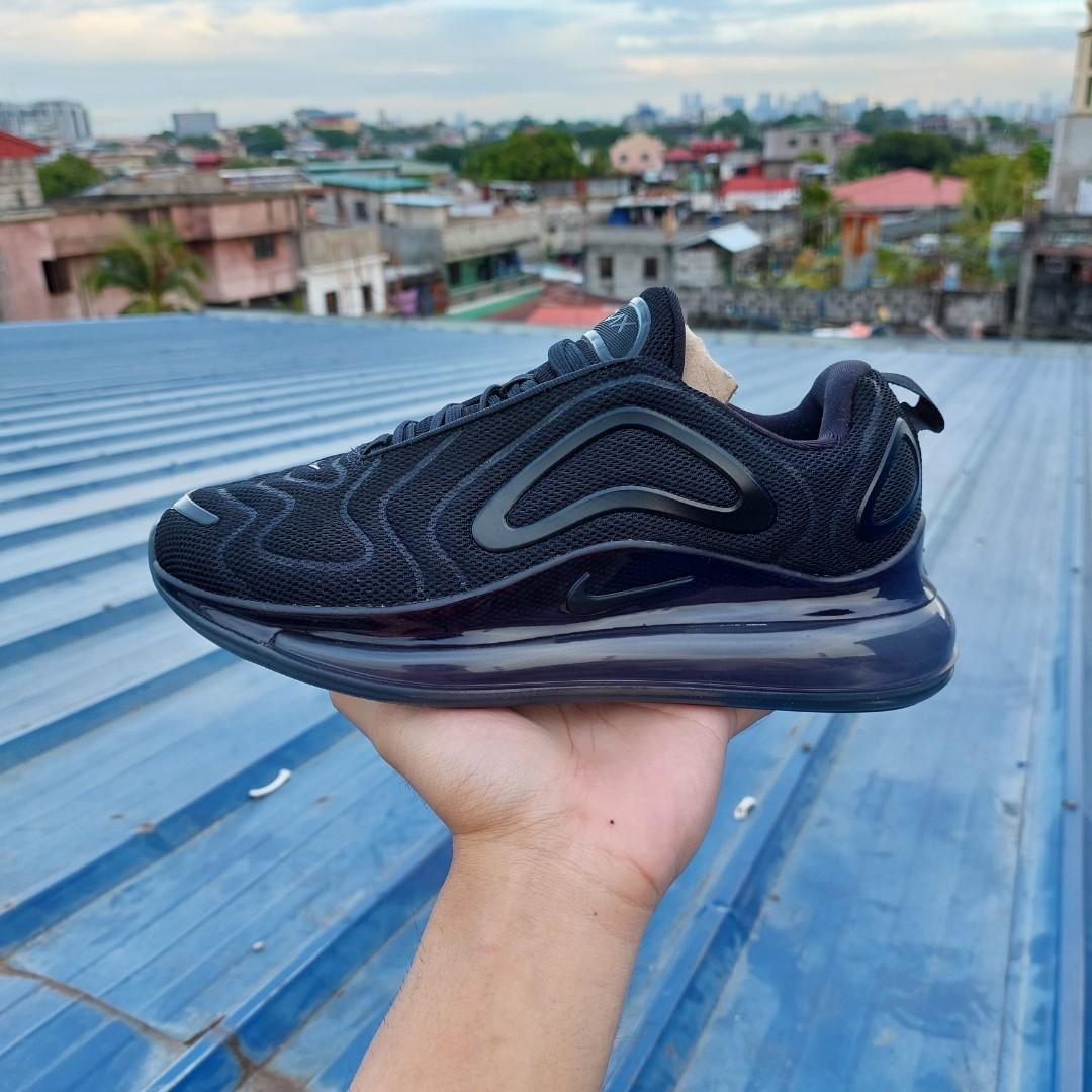 Air max 720 outlet triple black womens
