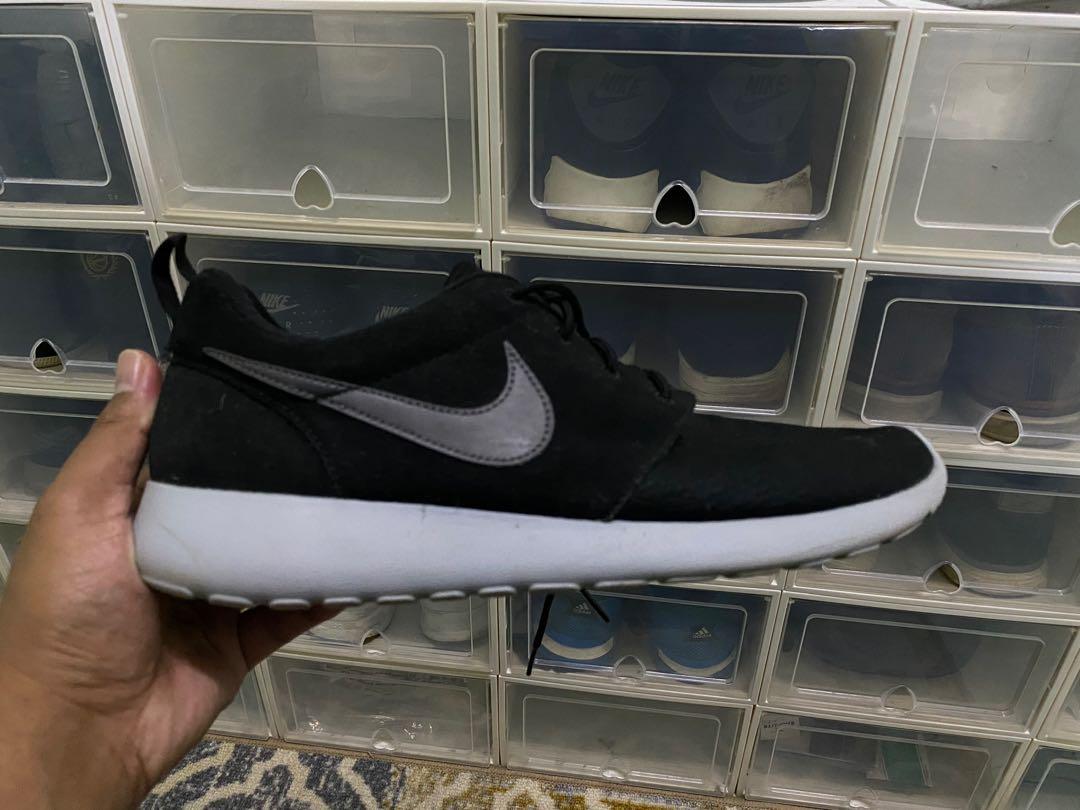 Nike Roshe Run Men s Fashion Footwear Sneakers on Carousell