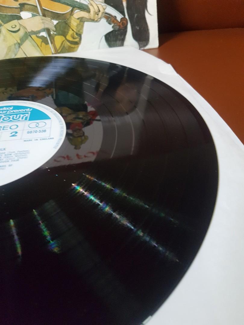 Plaka Vinyl Recordshades Of Folk Hobbies And Toys Music And Media Vinyls On Carousell 4622