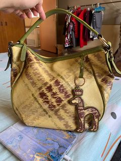 (Category: ) located in . Submitted by tee.bags (Listing ID 1144456985, Image 1). Description: .
