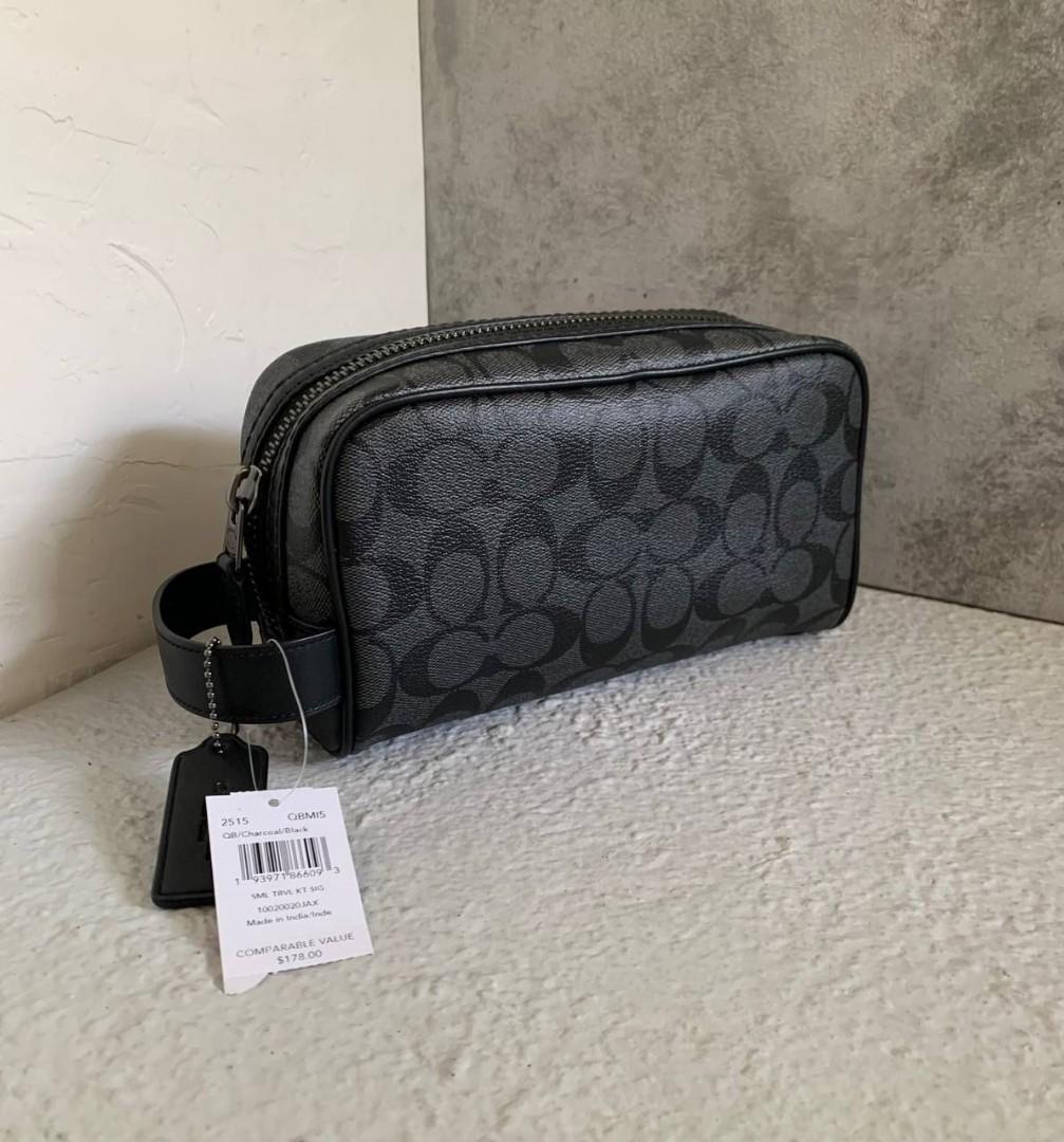 Tourist pouch outlet
