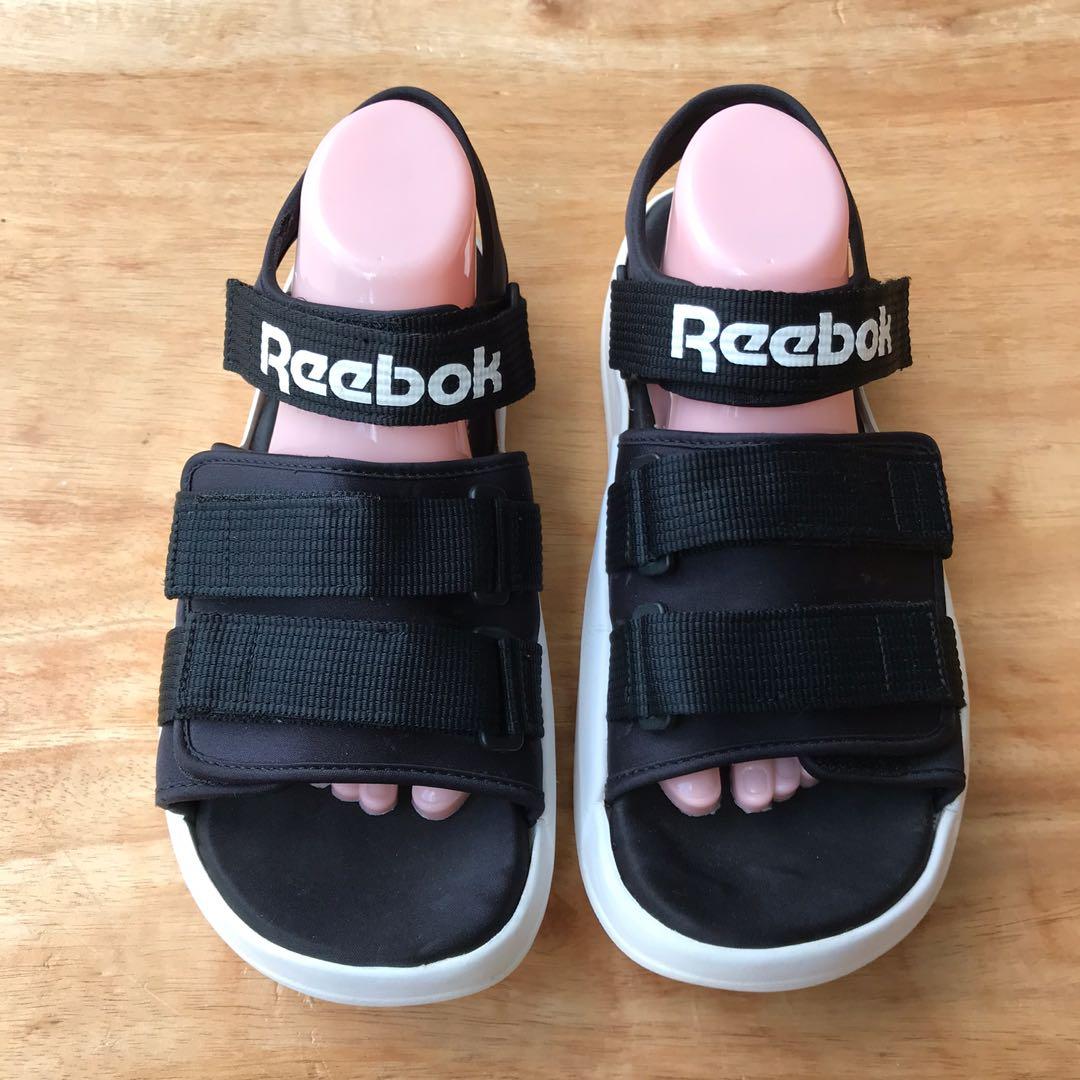 REEBOK ROYAL SANDAL SIZE 8UK