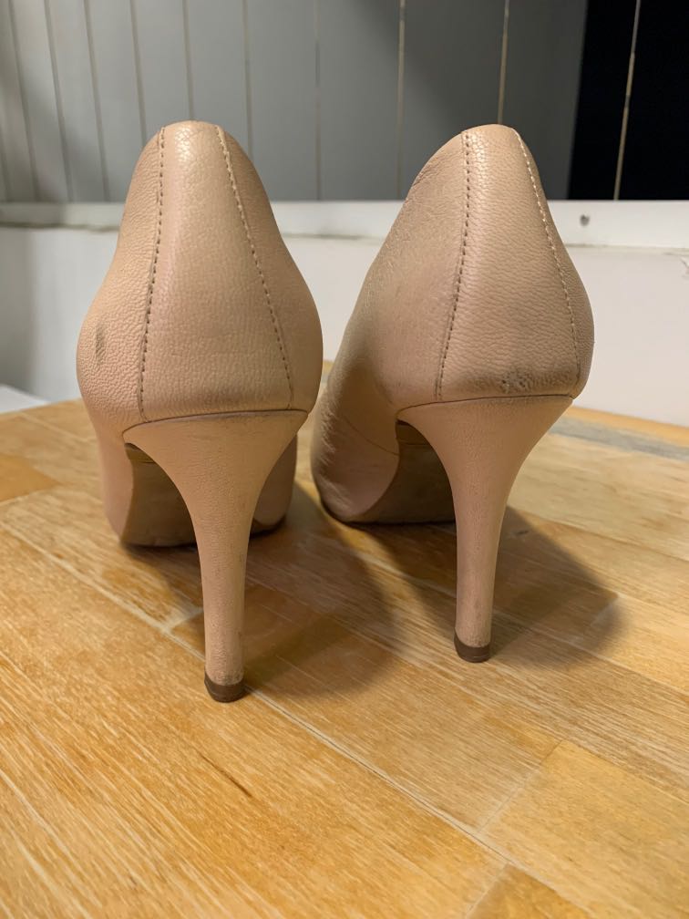 Rockport on sale nude heels
