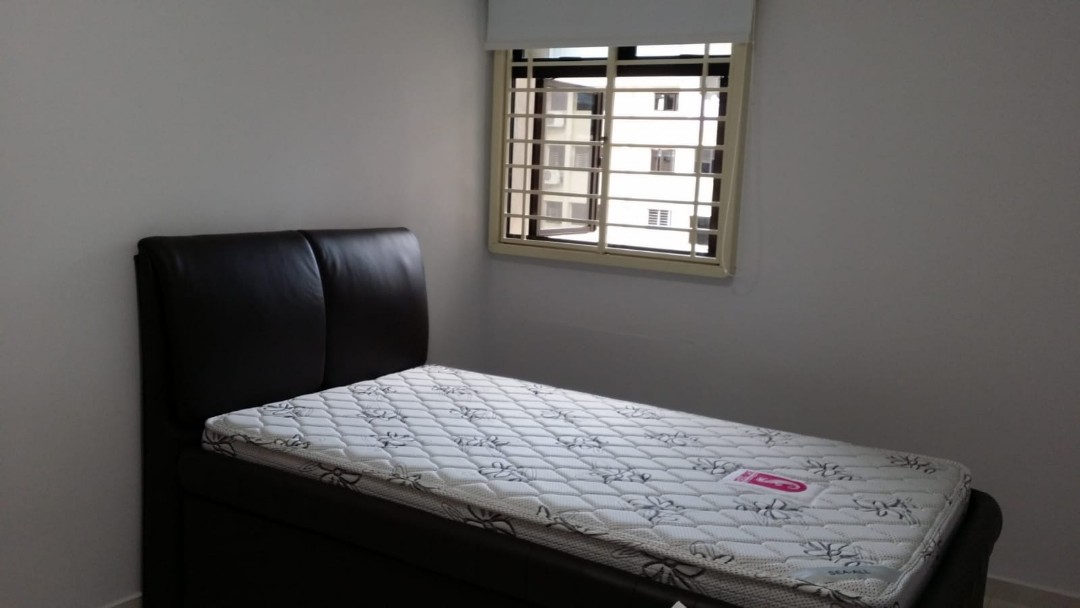 (Category: ) located in . Submitted by blankettes (Listing ID 1144605497, Image 1). Description: .