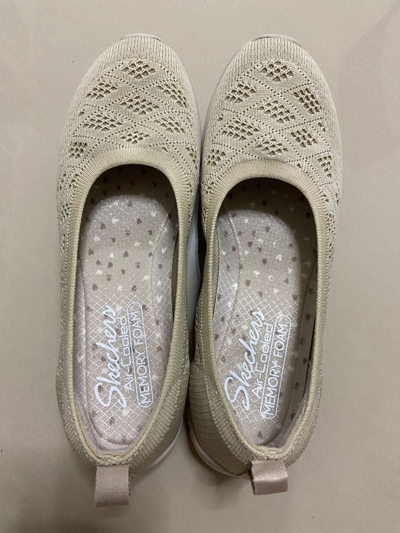 Memory foam air cooled outlet