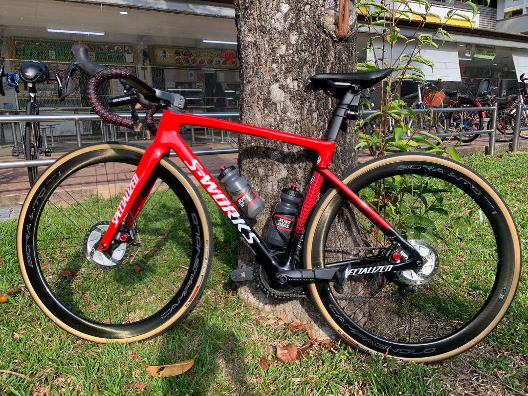 S works tarmac new arrivals 52