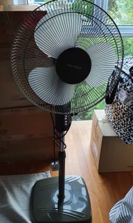 (Category: ) located in . Submitted by cgsdhl (Listing ID 1144557468, Image 1). Description: .