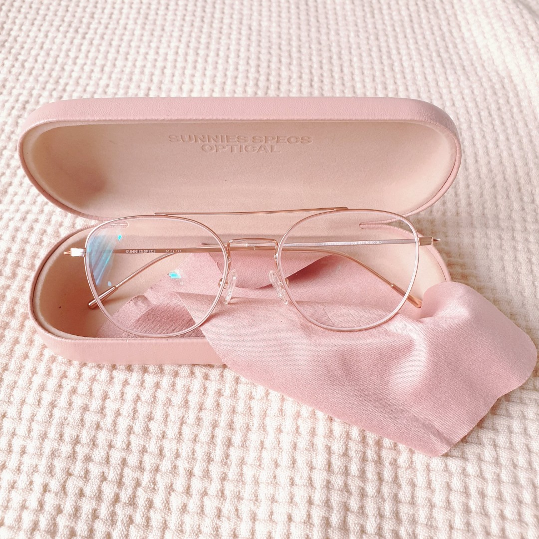 Sunnies Specs, Women's Fashion, Watches & Accessories, Sunglasses