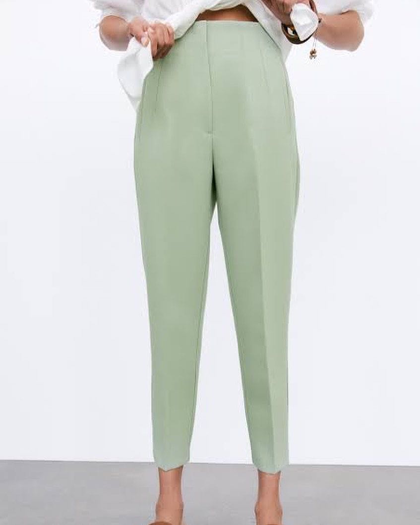 SOLD OUT‼️Z A R A high waisted Sage green Trouser Size Tagged-M Waist-28-29”  Length-39.5” Tagged Price-₹2790 Our Price-�