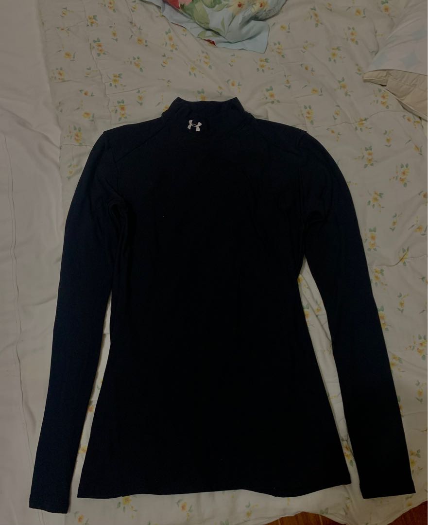 Under Armour rashguard, Women's Fashion, Swimwear, Rash guard on Carousell
