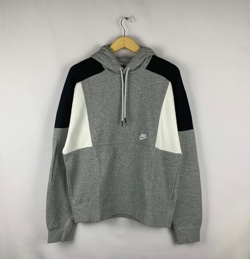 Hoodie Nike x Louis Vuitton, Fesyen Pria, Pakaian , Baju Luaran di Carousell