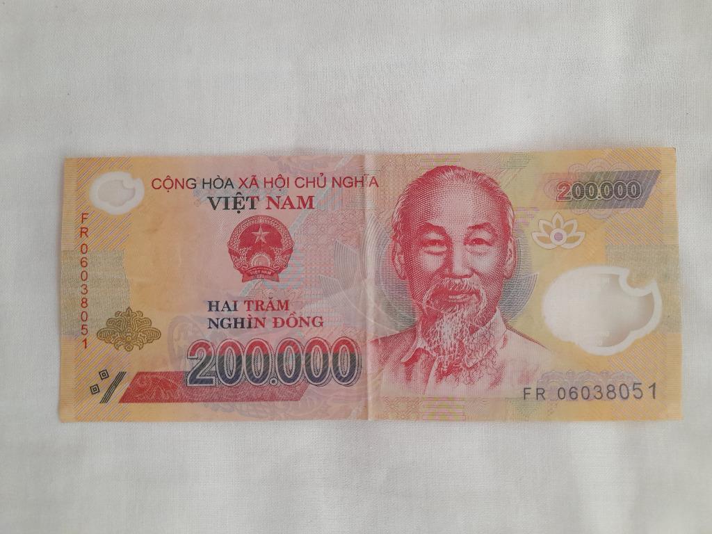 200k dollars shop in rupees