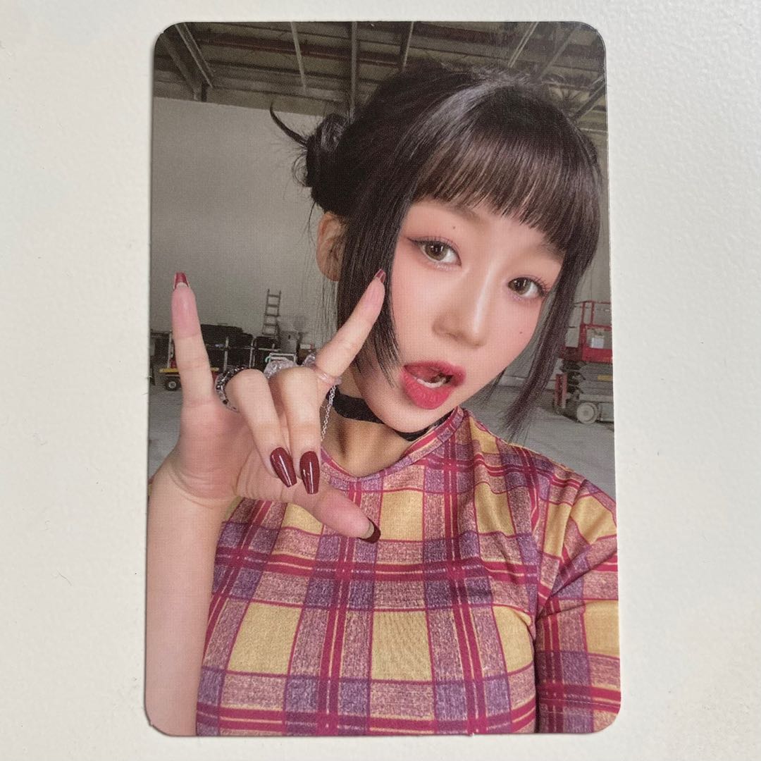[WTS] Kep1er first impact hikaru pc photocard, Hobbies & Toys
