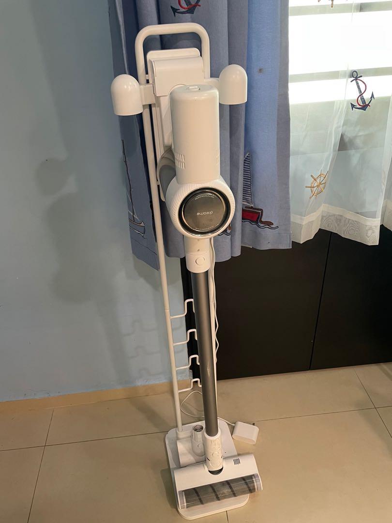 Xiaomi Dreame V10 vacuum with charging shelf , TV & Home Appliances