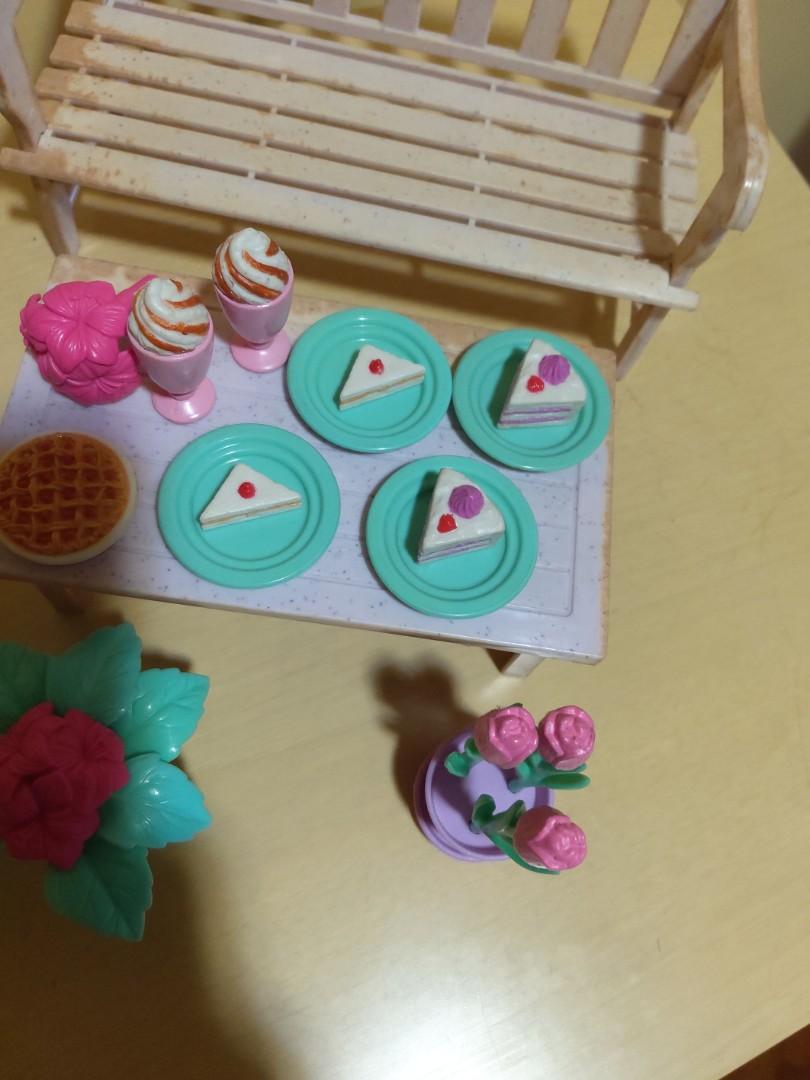 Barbie Flower Garden Playset (1996), 興趣及遊戲, 收藏品及紀念品, 明星周邊 Carousell