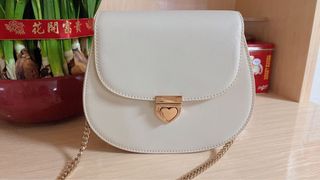 （分類：）位於 。 由 Heyheymay0 提交（商品編號 1141280927，圖片 1）。簡介： 。
