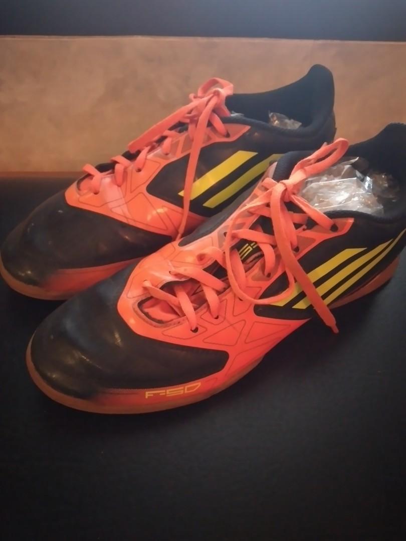 Adidas F50 sepatu futsal