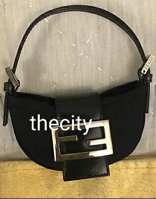 Mini hotsell pochette fendi