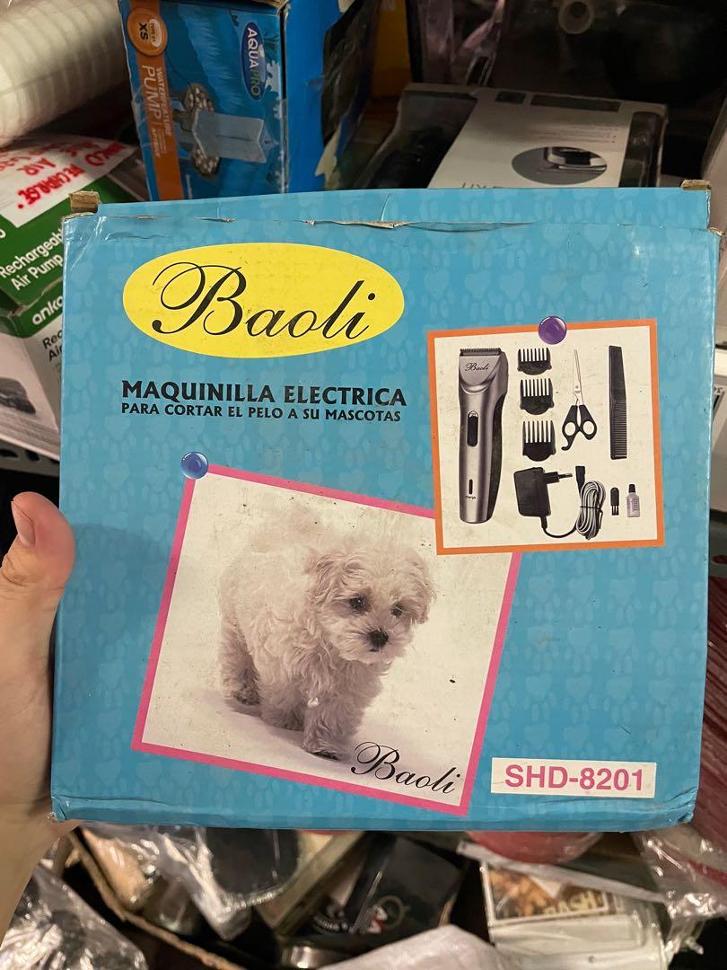 Baoli Pet Grooming Kit (Category: Homes & Other Pet Accessories) located in Pasay City. Submitted by meostore (Listing ID 1141256054, Image 1). Description: Item is in great condition, never used at all, for dogs grooming! Pm for more details. Note: WALA SCISSOR KASAMA. Features: ✅Serves as Fur Trimmer ✅Electric type ✅Safe for pets Inclusions: 1 x Pet Razor 1 x Fur Comb 1 x Charger 1 x Box.