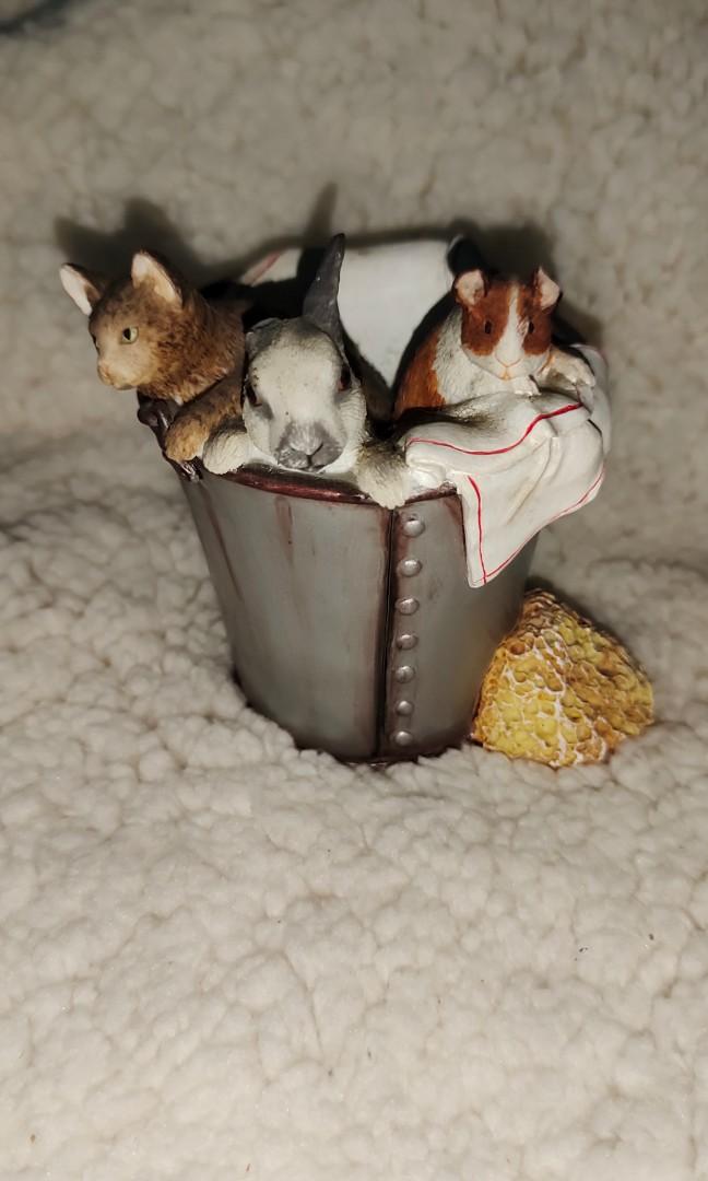 Cat Rabbit Figurine (Category: Figurines & Statues) located in Caloocan City. Submitted by cloudnine730 (Listing ID 1141206577, Image 3). Description: cat Rabbit Figurine made in England min chip.