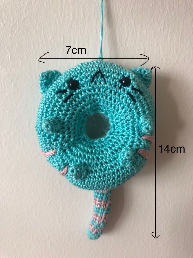 Crochet donut cat, Hobbies & Toys, Stationery & Craft, Handmade Craft
