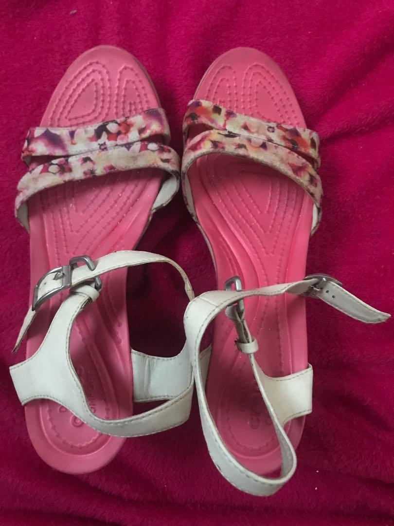 Pink wedge crocs new arrivals