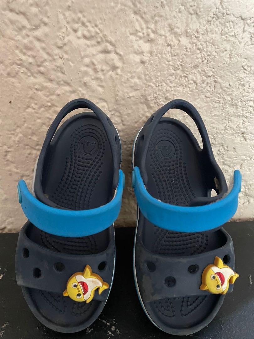 size c8 crocs