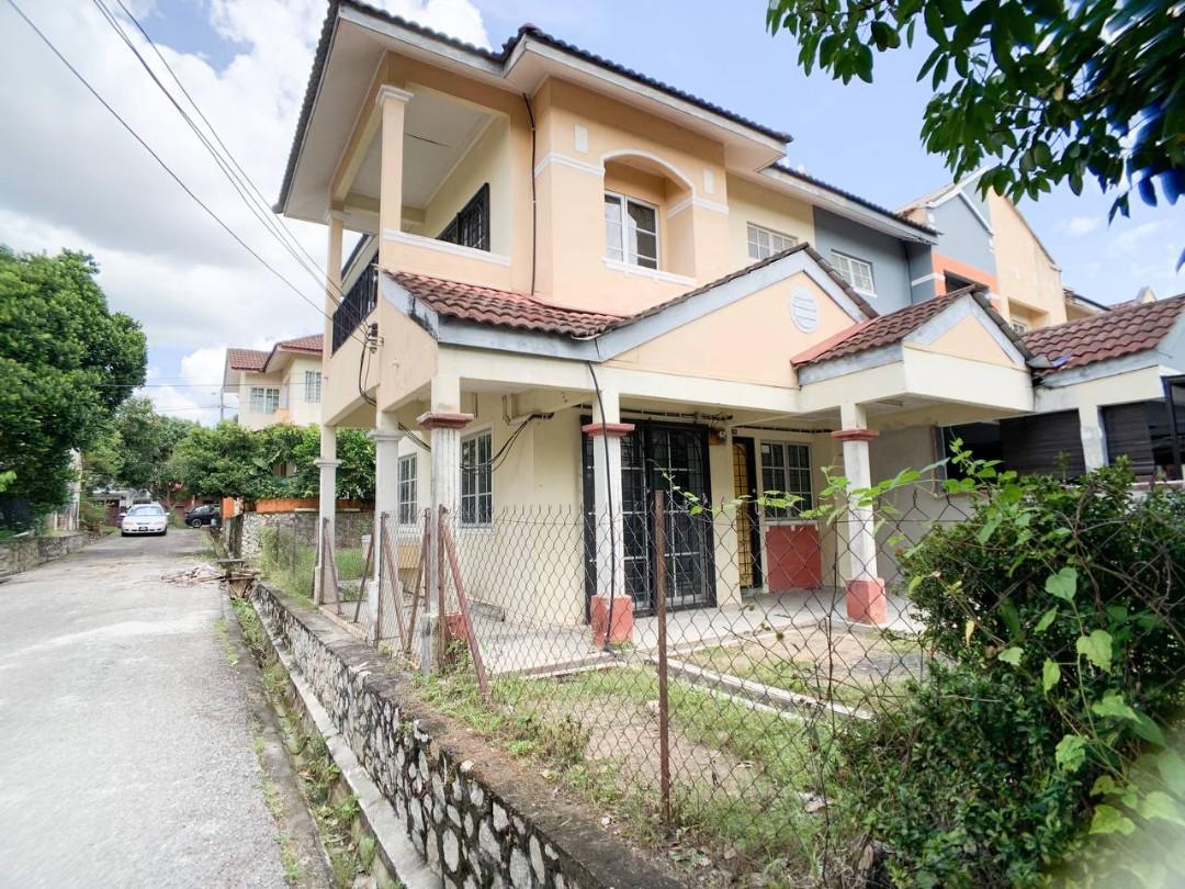 END LOT Double Storey Terrace Puncak Alam, Property, For Sale on Carousell
