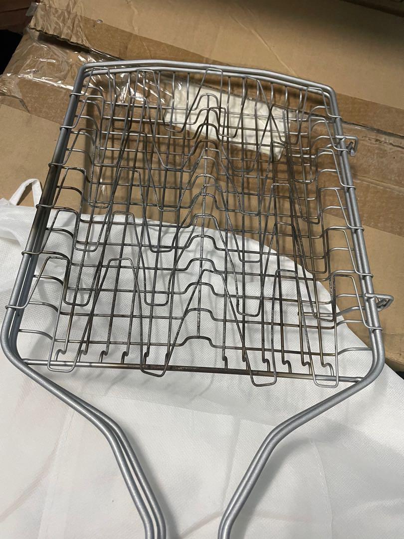 Flexible Grill Basket Crate and Barrel (Category: Other Kitchenware & Tableware) located in Pasig City. Submitted by runningidol123 (Listing ID 1141272761, Image 3). Description: .