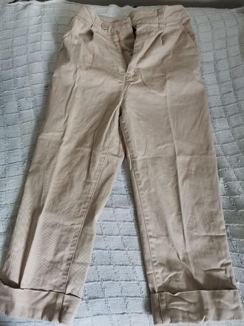 H\u0026M Beige 3/4 Cuffed Jeans, Women's Fashion, Bottoms, Jeans \u0026 Leggings on  Carousell