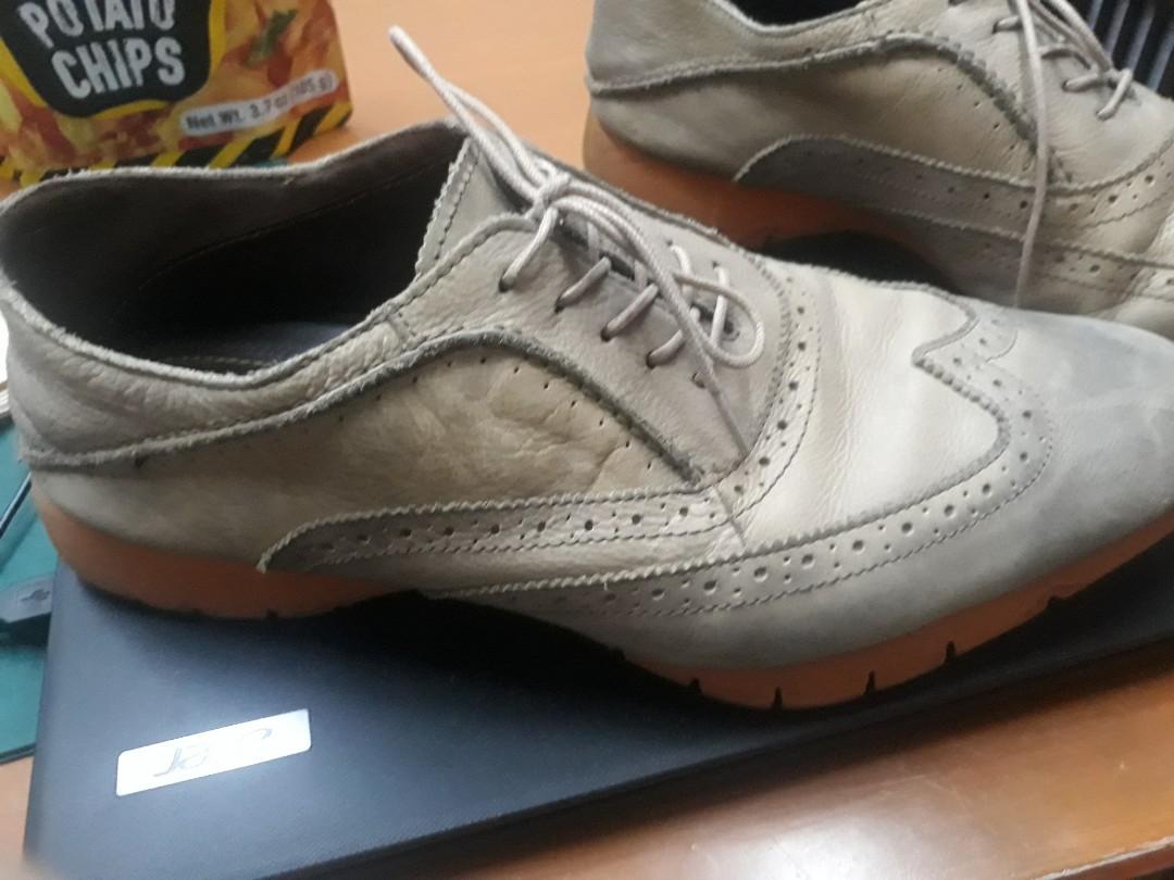 Hush puppies Vibram, Men's Fashion, Footwear, Casual Shoes on Carousell