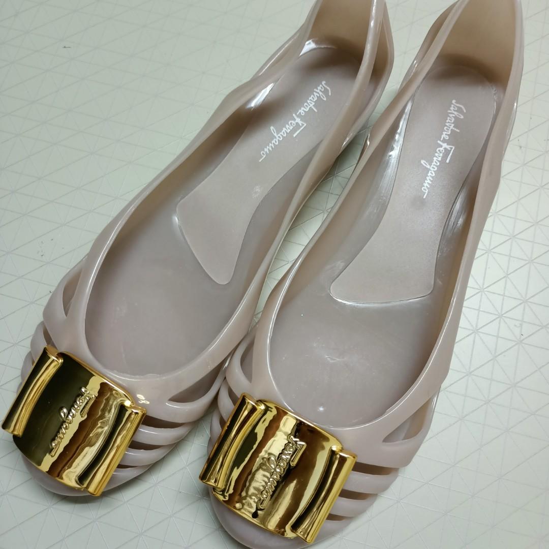 Ferragamo bermuda jelly shoes hotsell