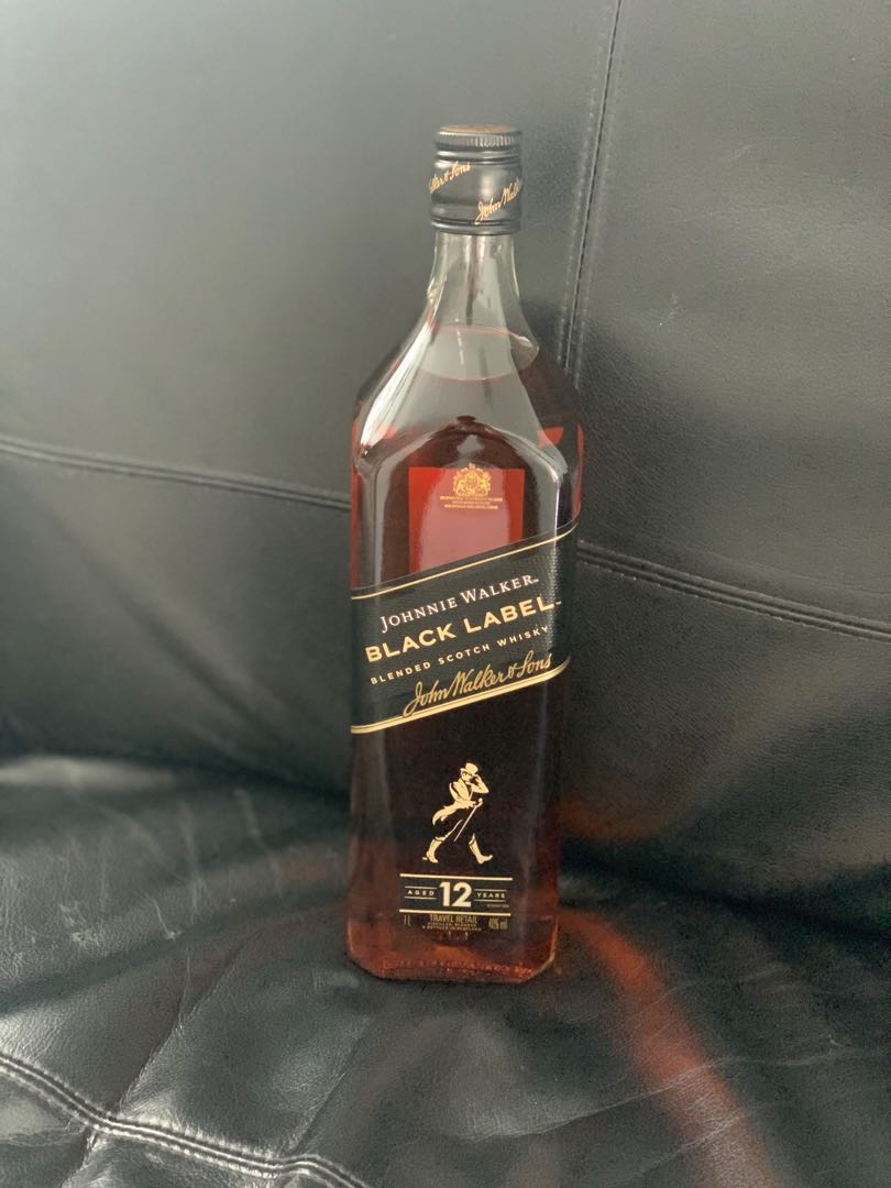 Johnnie Walker BLACK LABEL 1 liter, Food & Drinks, Alcoholic ...