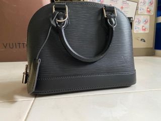 (Category: ) located in . Submitted by honeysst (Listing ID 1141219851, Image 1). Description: .