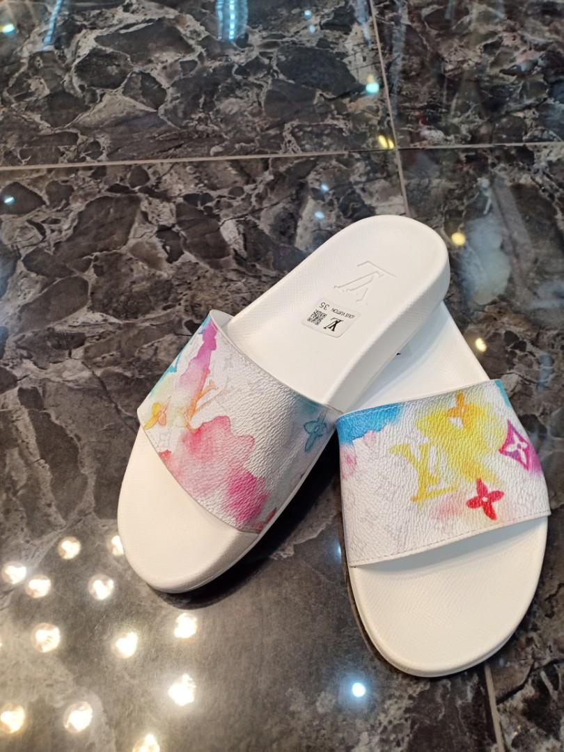 Louis Vuitton Slides White, Women's Fashion, Footwear, Flats & Sandals on  Carousell