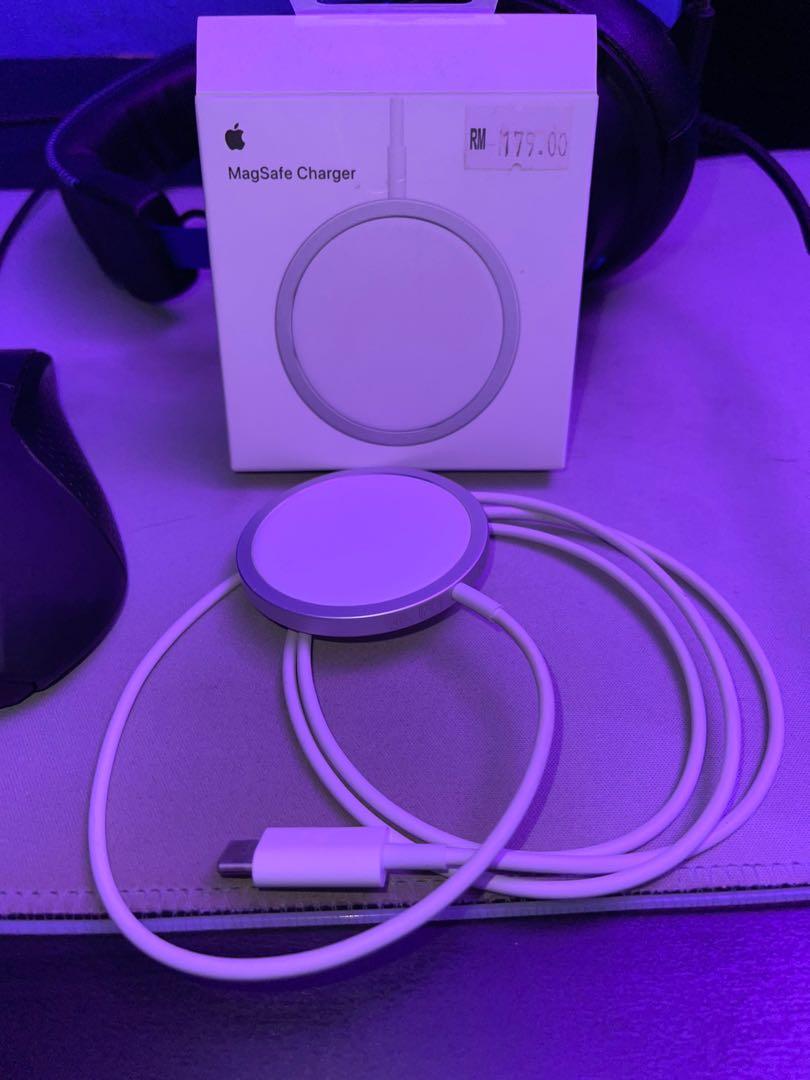 Magsafe charger, Computers & Tech, Parts & Accessories, Chargers on
