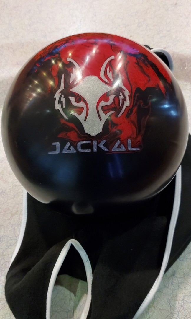 Motiv Jackal Legacy 15lbs bowling ball, Sports Equipment, Sports