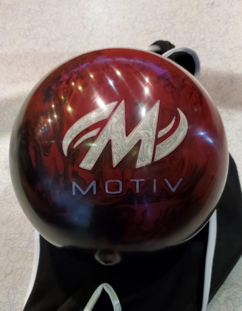 Motiv Jackal Legacy 15lbs bowling ball, Sports Equipment, Sports