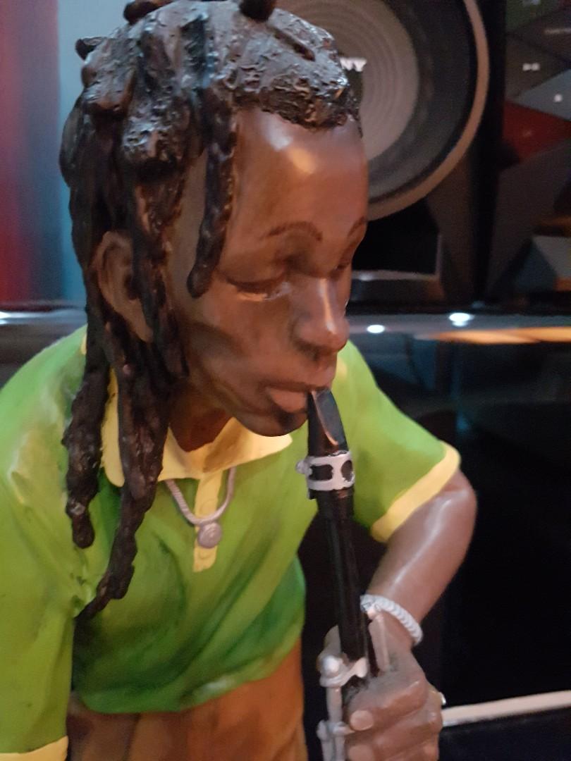 music man statue, good for.music room, Furniture & Home Living, Home