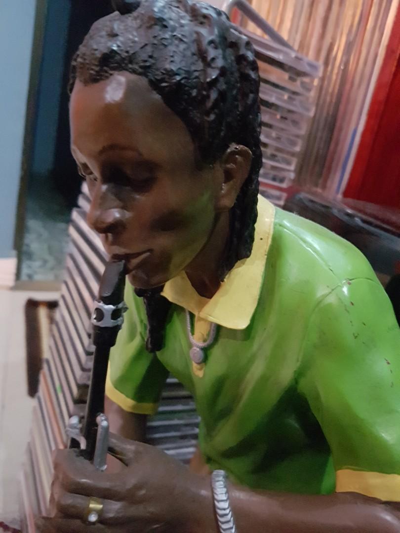 music man statue, good for.music room, Furniture & Home Living, Home