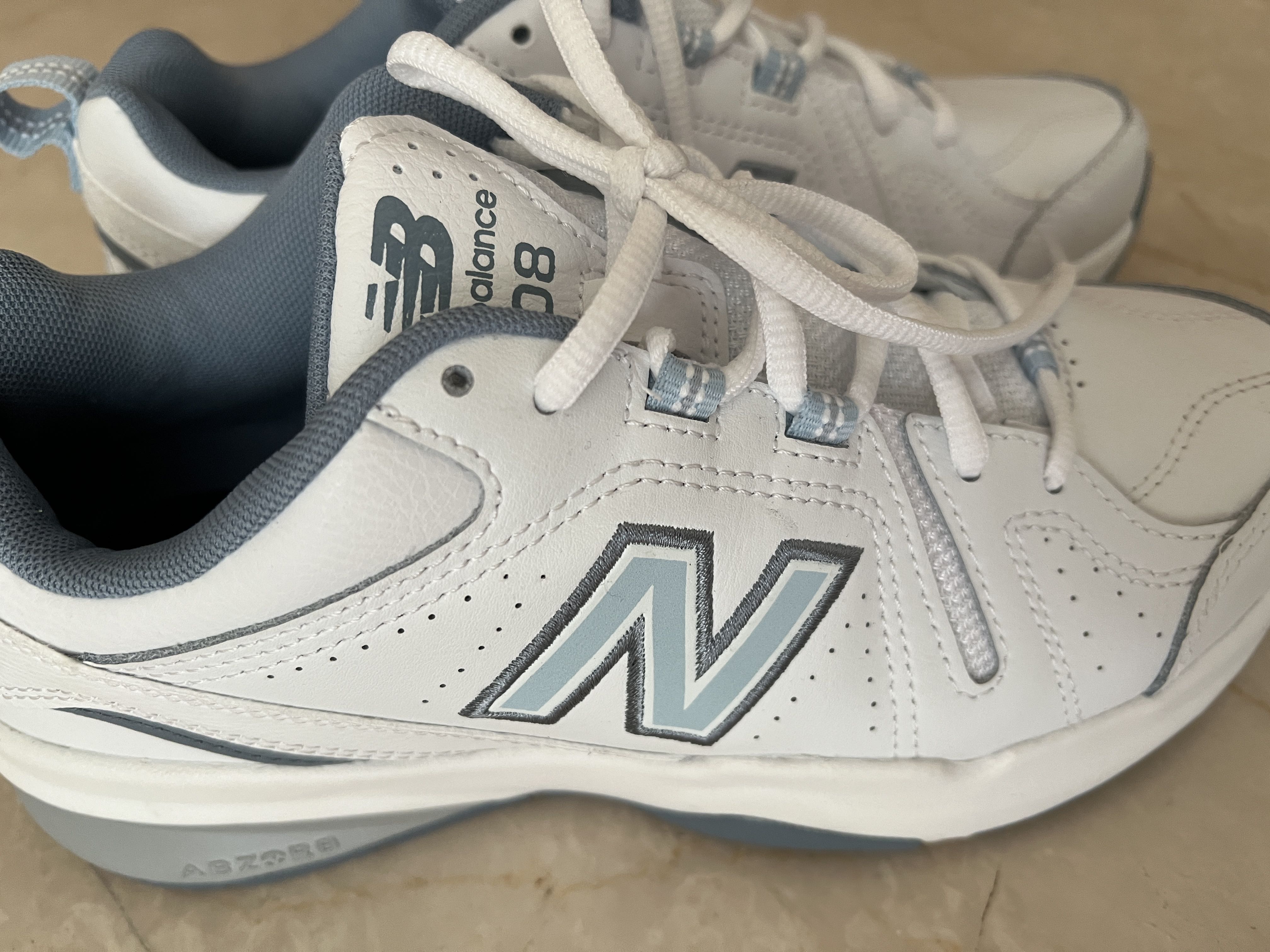 608 V5 Casual Comfort Cross Trainer 